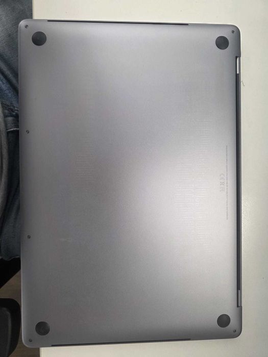 MacBook Pro 15" (2018) | i7 6-core | 16GB RAM | 1TB SSD | Cinzento