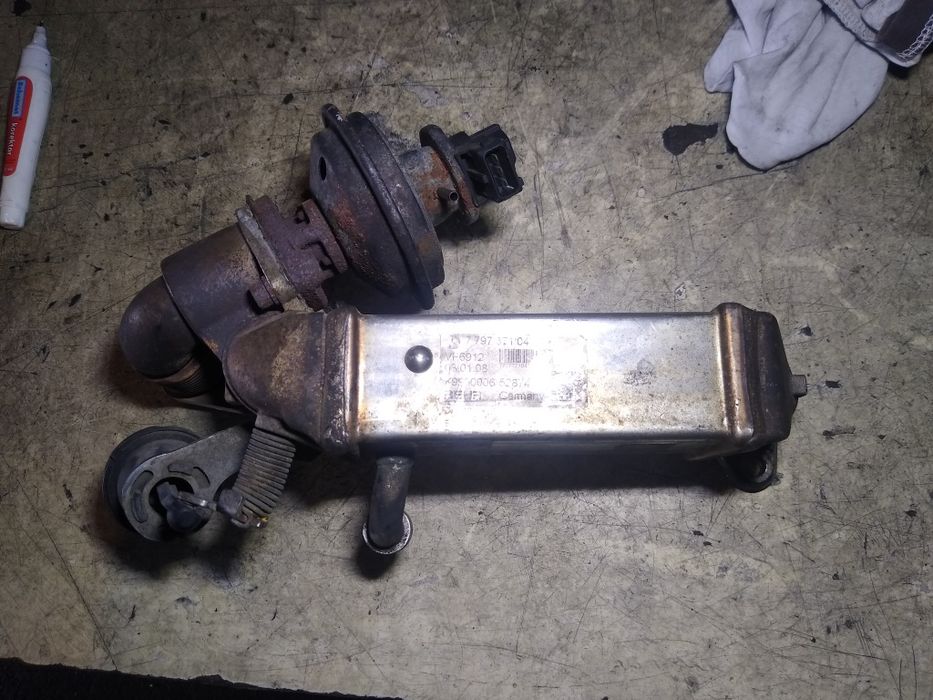 Chłodnica zawor EGR BMW 2.0d n47 E60 E61 e87 E90 E91 oryginał komplet