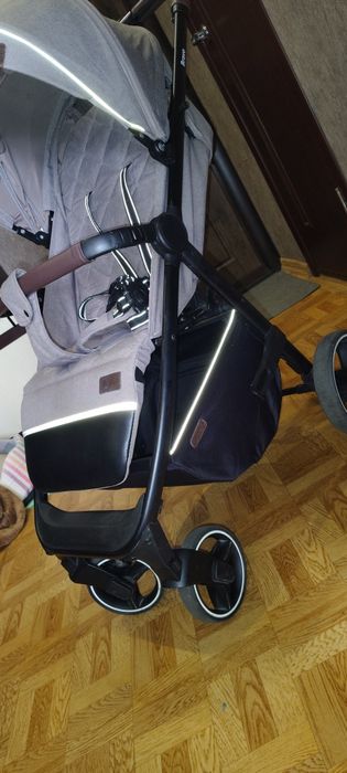 Прогулочная коляска CARRELLO Bravo