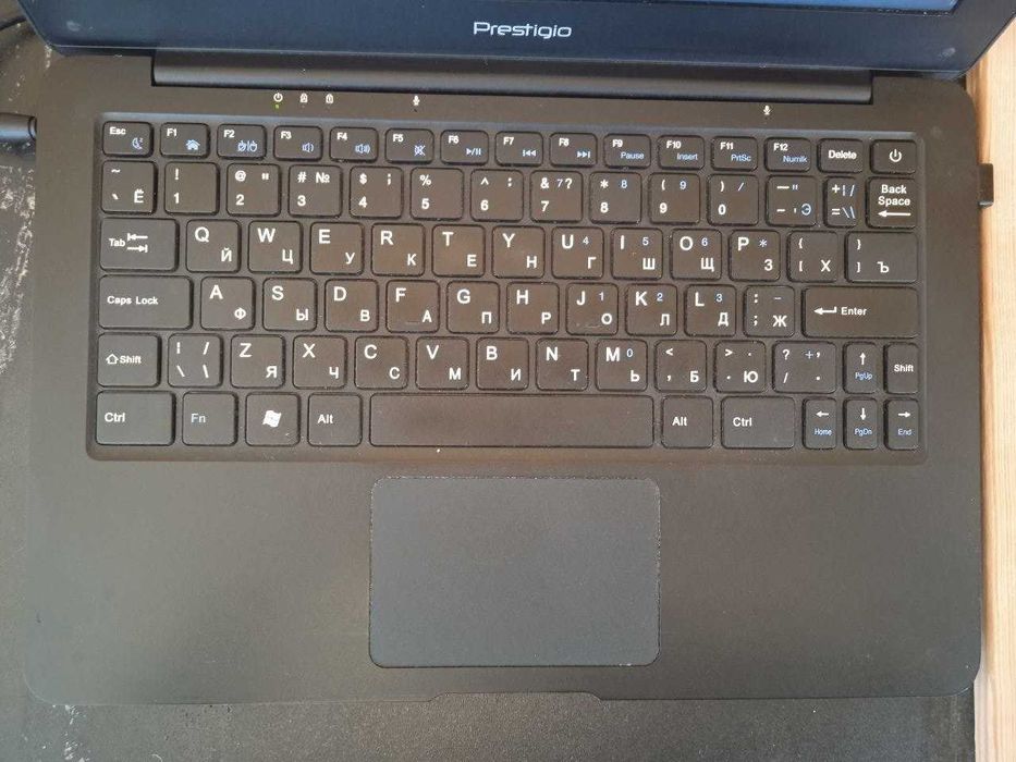 Ноутбук 11.6" Prestigio Smartbook 116A (Повний комплект, з нюансами / під розетку)