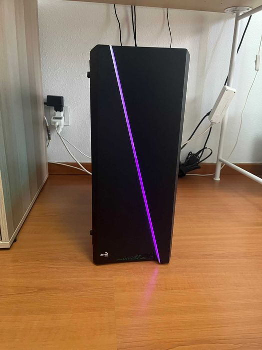 Computador (torre)/ monitor/ rato