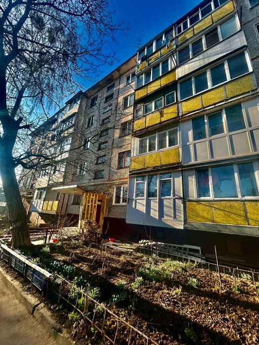 Продаж 2 х кімнатної квартири,Центр