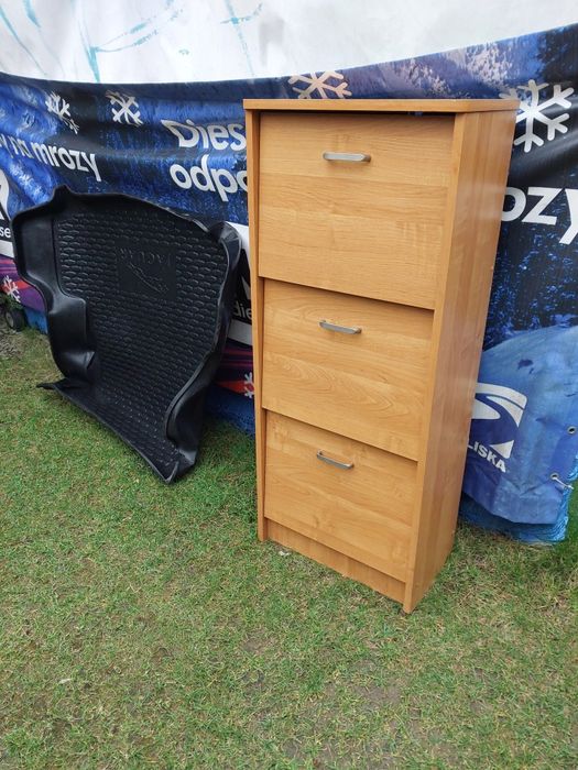Sprzedam szafkę na buty 50 x 30 wysokość 120 cm
