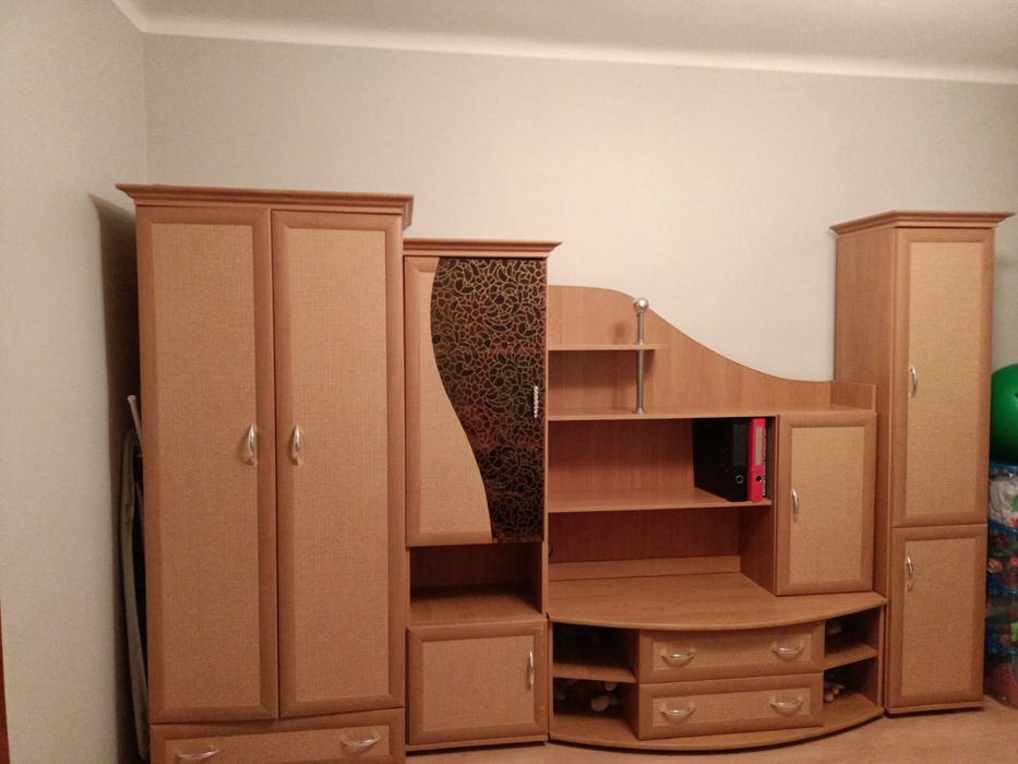 Regał pokojowy 3m długości