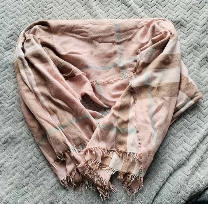 Chusta szalik damski marki BURBERRY pudrowy róż brudny róż
