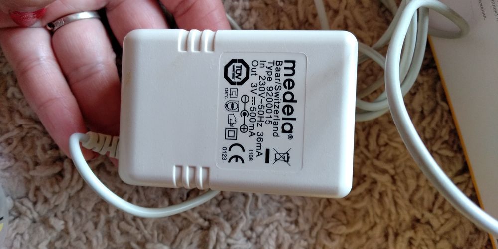 Молокоотсос MEDELA электрический