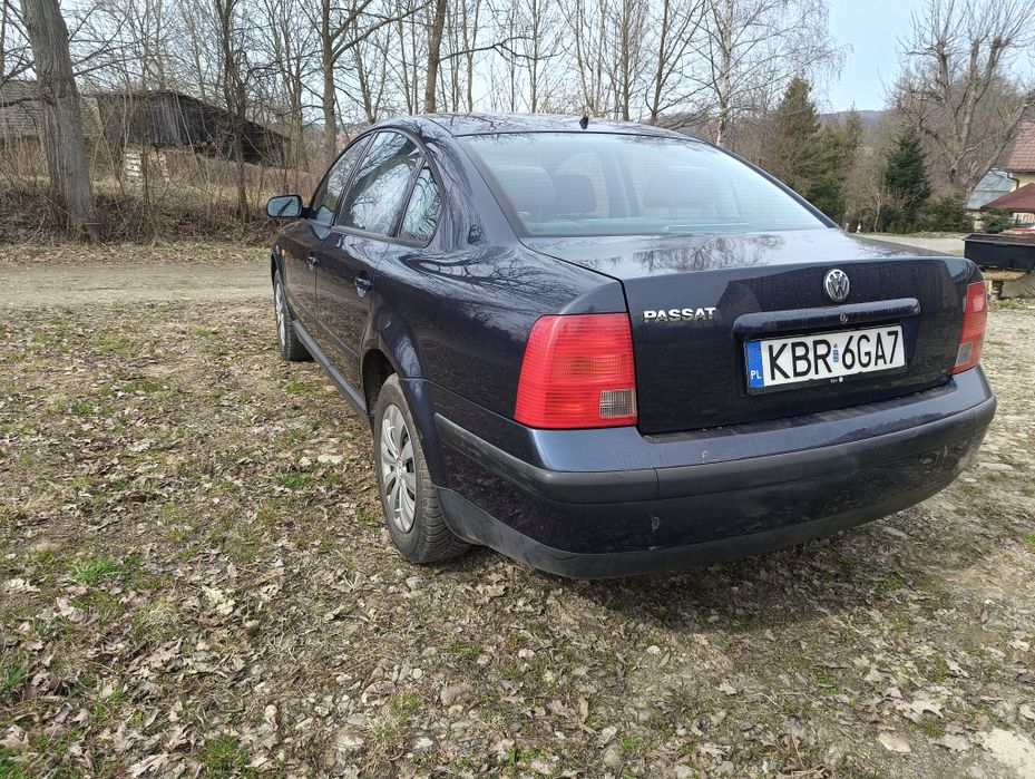 Volkswagen Passat 1.6 benzyna