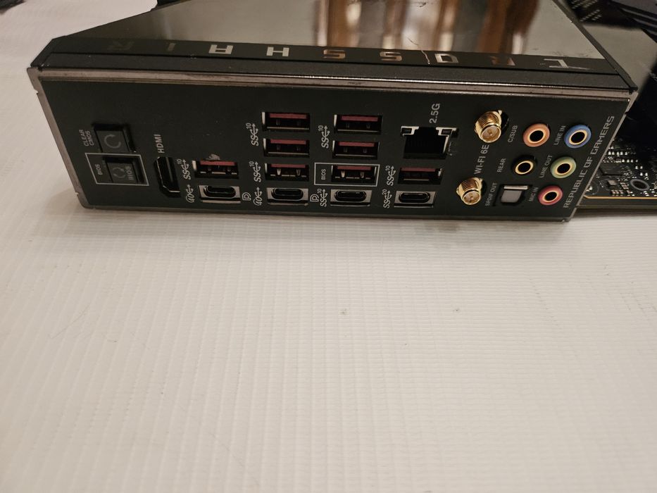 Материнська плата ASUS ROG CROSSHAIR X670E HERO WiFi 6E AM5 Ryzen5/7/9