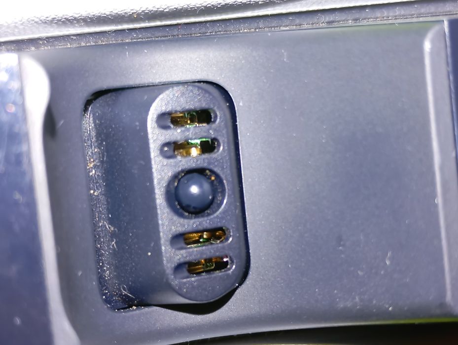 Carregador de comandos avariado