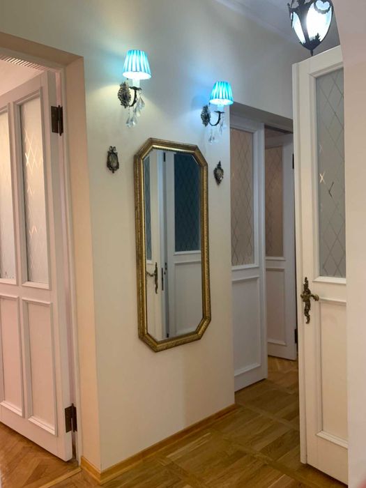 продам 3 кімнатну, Печерські Липки, Центр, Шовковична 13/2  Газ, Ліфт