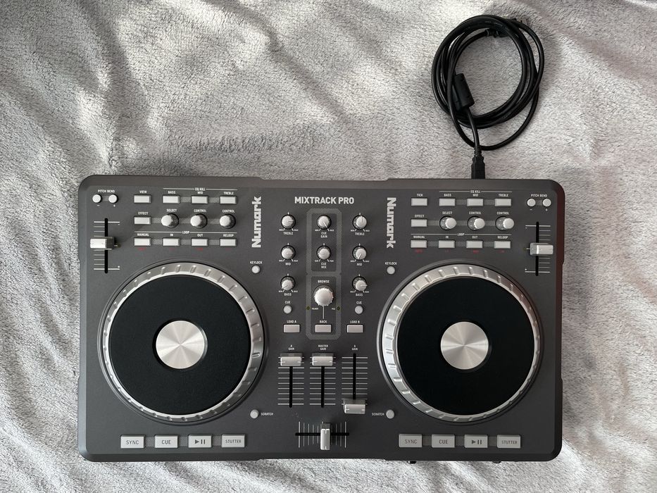 Numark Mixtrack Pro Kontroler Dj Mikser
