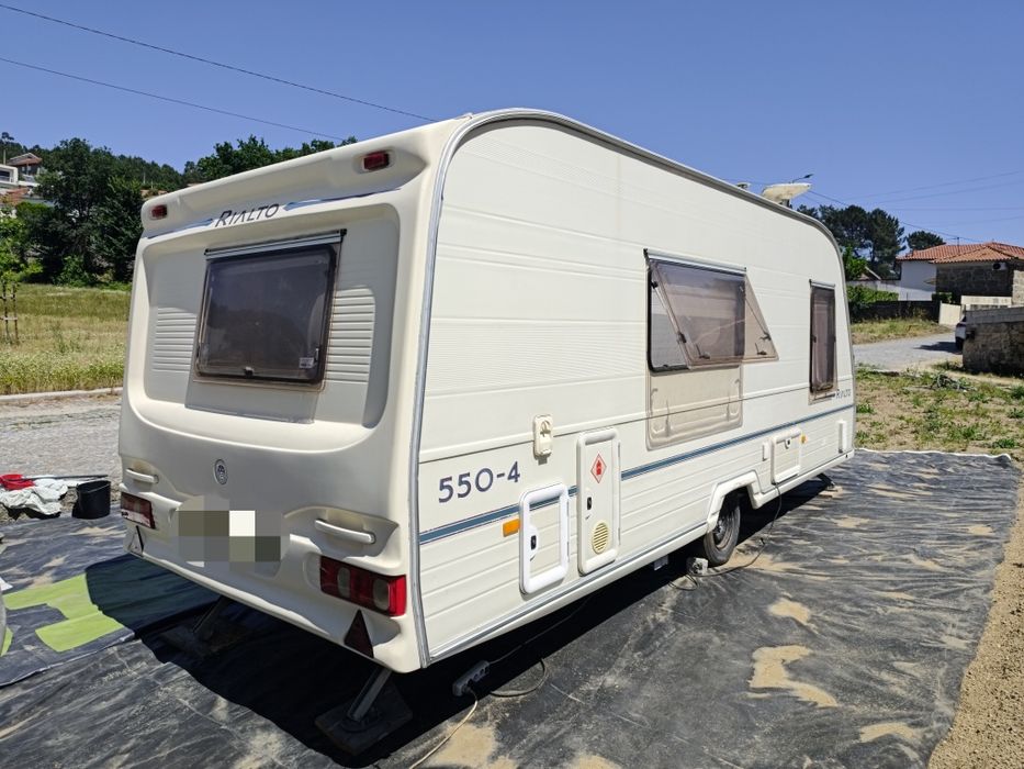 Caravana Avondale Rialto 550-4 | 4 Lugares | Casa de Banho | Matrícula Inglesa
