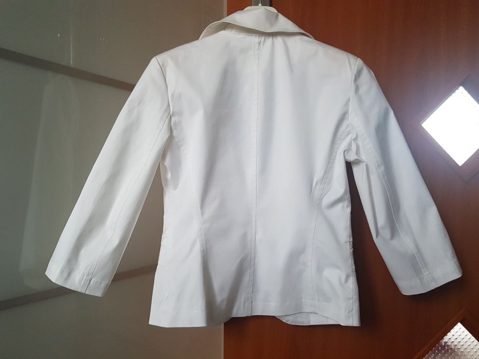 Biała marynarka, żakiet Ryłko 34