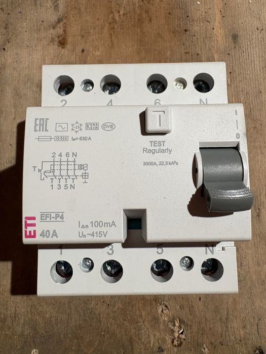 Wyłącznik różnicowoprądowy ETI EFI-P4 40A 100mA 4P