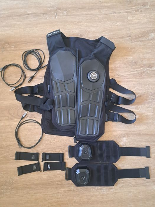 BHaptics FPS Bundle (TactSuit Pro + TactSleeve)