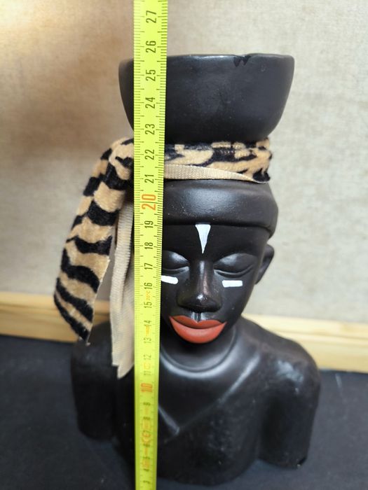 Busto de mulher africana