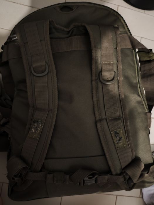 MOCHILA tática/campismo 60L/40L EXPANSÍVEL - usada somente 1 vez