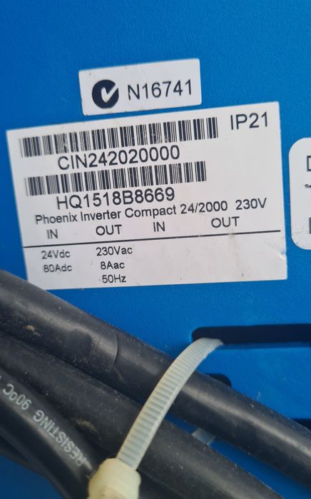 VICTRON energie.Inverter 12v/230v Phoenix.