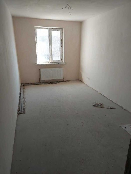 Продам 3-комнатную квартиру в Новострое (АВТОНОМНОЕ ОТПЛЕНИЕ)