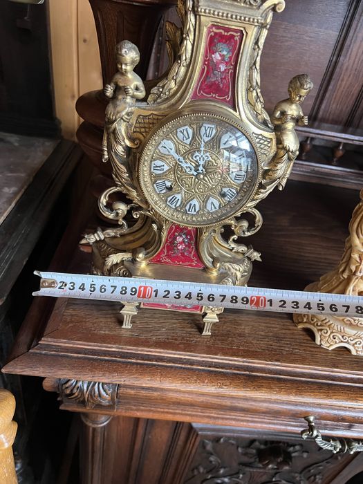 Камінний годинник з бронзи