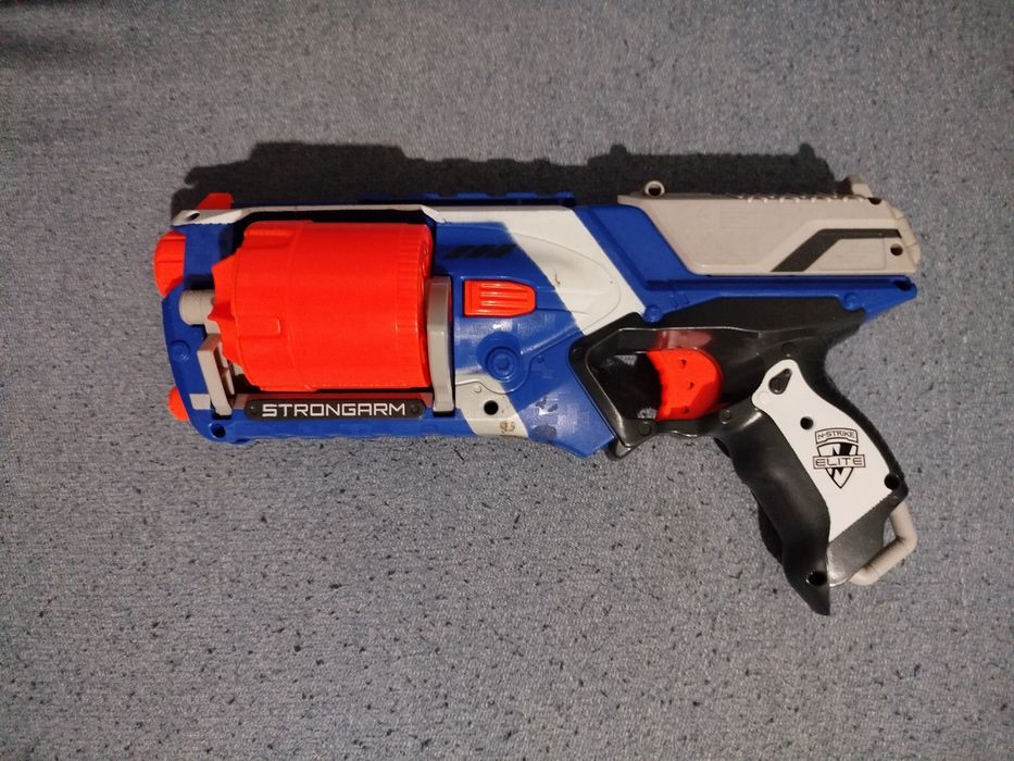 Nerf N-Strike Elite Strongarm