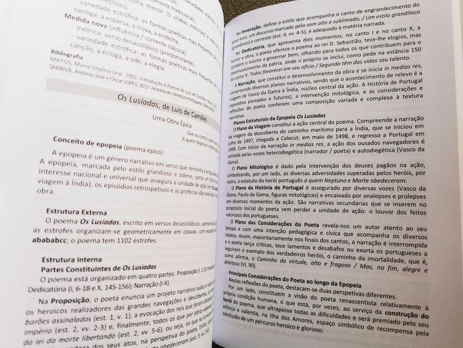 Livro de preparação para o exame nacional de português 12° ano