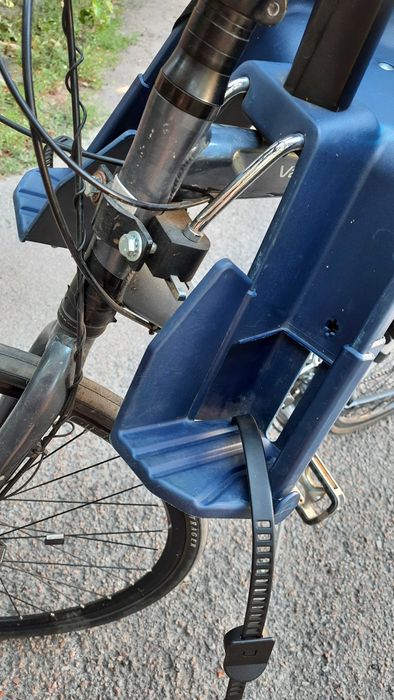 дитяче велосидіння з кріпленням