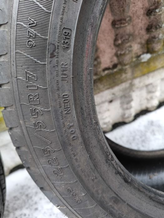 Opony zimowe Godyer 225/55/17