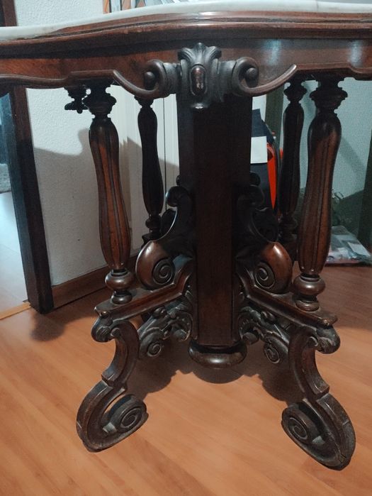 Mesa Antiga de Mogno e Mármore