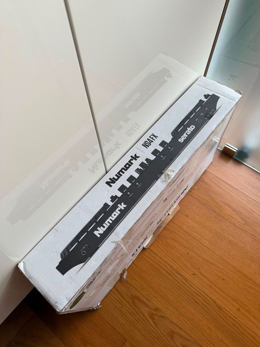 Controlador NS4FX Pro 4 Deck Numark