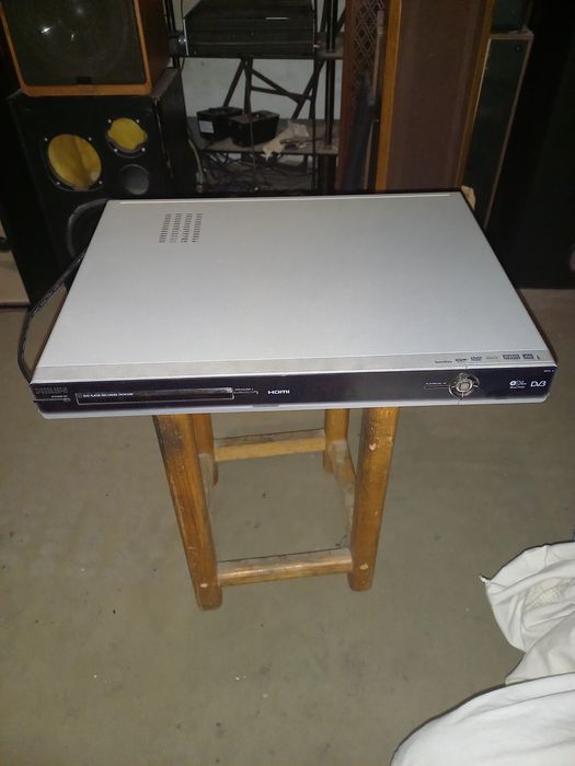 Плеер рекордер Philips DVD R 5500