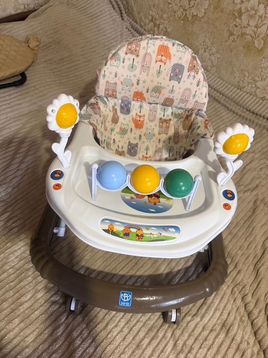 Ходунки дитячі підійдуть як для дівчинки так і для хлопчика