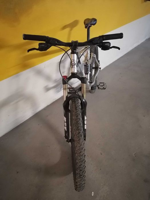 Bicicletas de btt e bmx