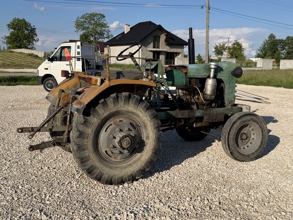 Traktor Sam Silnik C330 Podnośnik