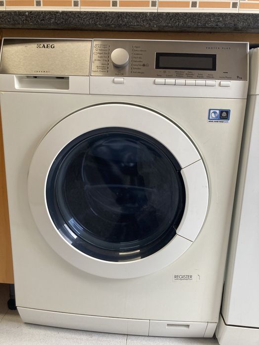 Maquina lavar roupa 9kg AEG
