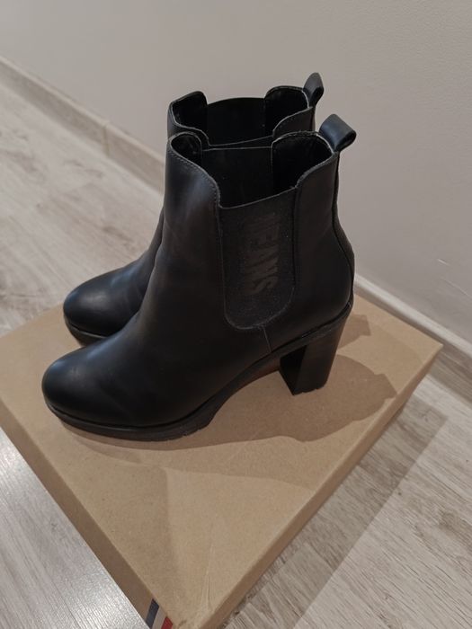 Botki czarne Tommy Jeans rozm 39