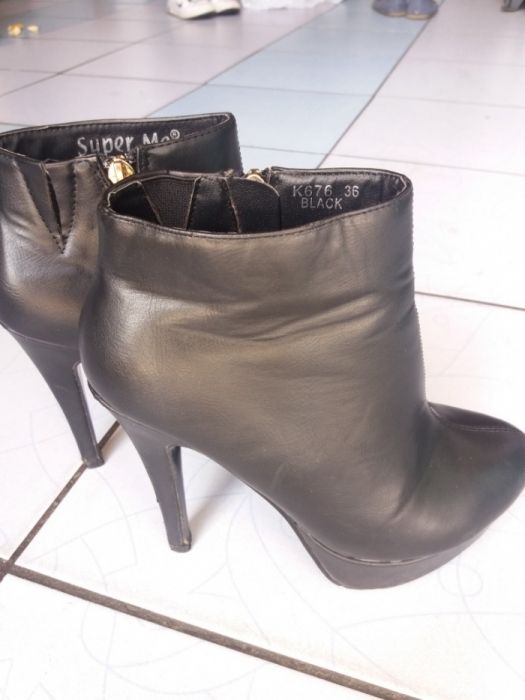 czarne botki na platformie rozmiar 36 Możliwość wysyłki paczkomatem