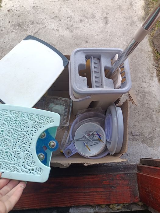 Лоточки відро ножі