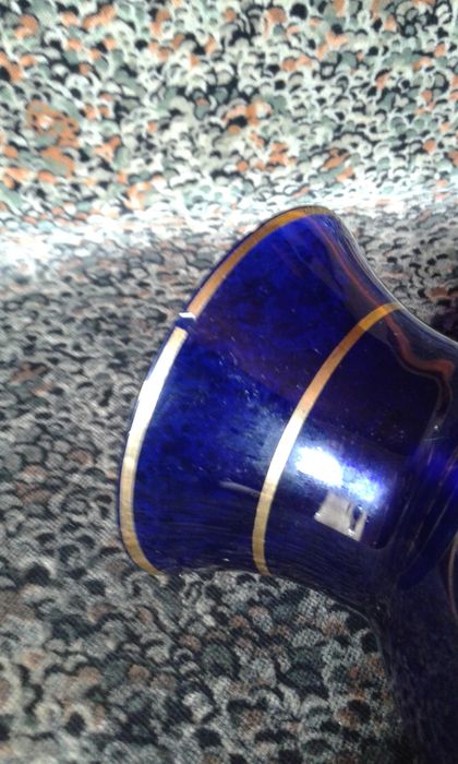 Caixa e frasco vidro opalino Marinha Grande. Jarra de vidro pintado a,