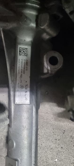 Caixa direção TESLA