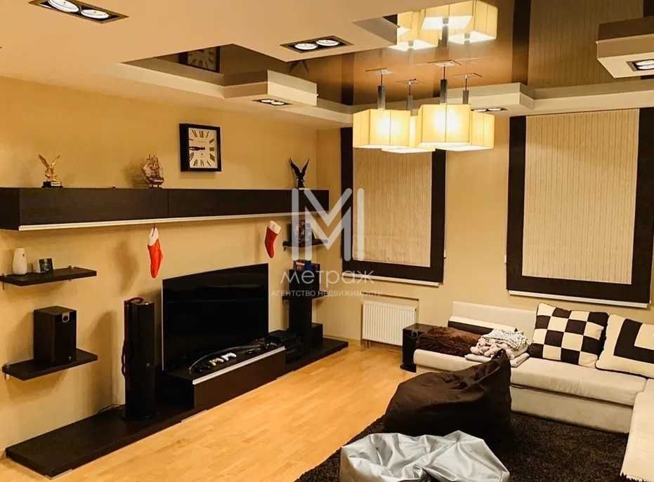 Вау в продаже Пентхаус 210 м² у метро Защитников Украины — 5 комнат, 2 уровня