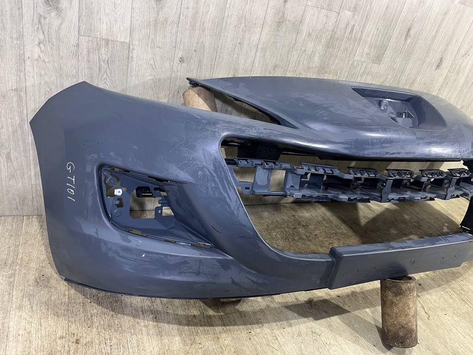 Бампер передний Peugeot 207/ ( 2009 2010 2011 2012 2013 2014 2015 г. )