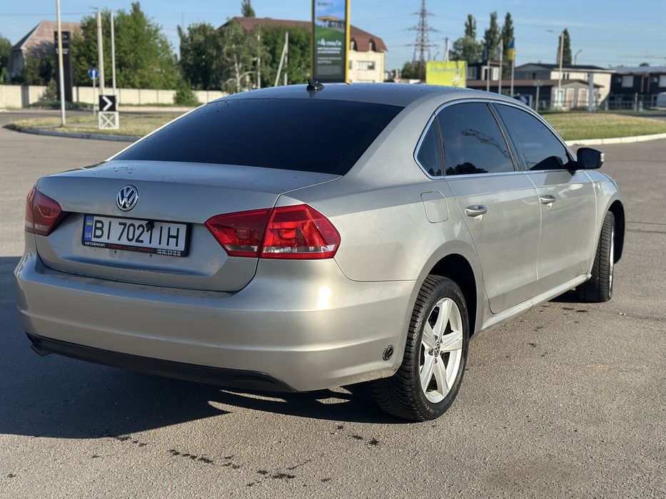Volkswagen Passat B7 2012 2.5 газ/бензин
