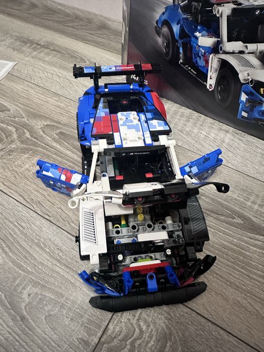 Продам оригінальний б/в набір Lego technic 42226