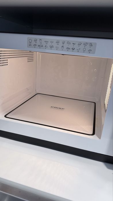 Microondas hotpoint extra space crisp