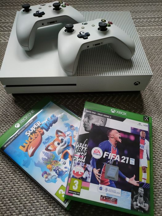 Zestaw konsola Xbox One  S 500 GB, 4 gry, 2 pady