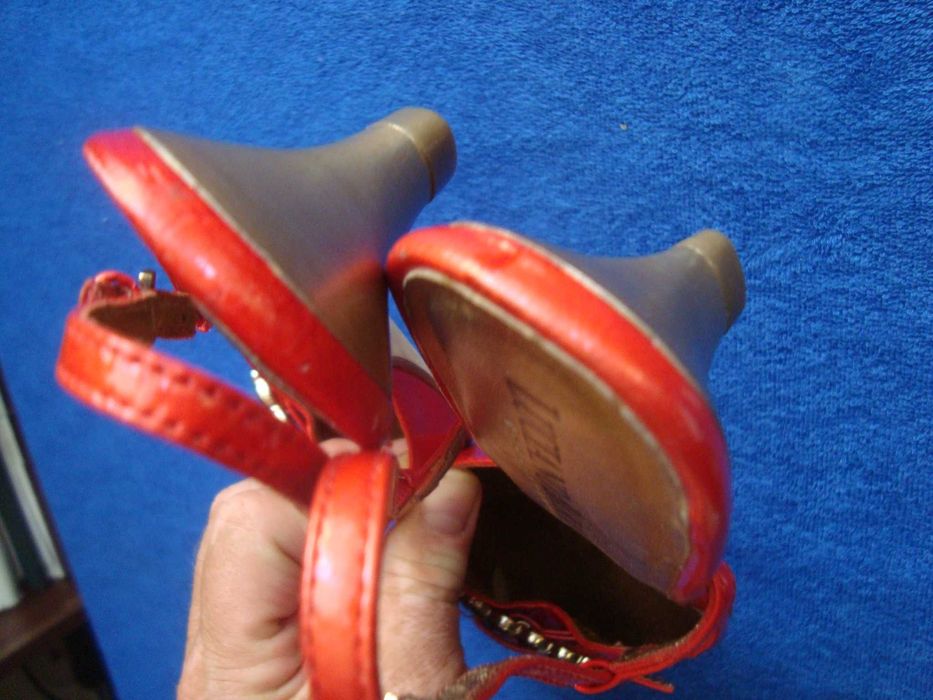 buty czółenka  skórzane Luciano Barachini roz 39 -Italia