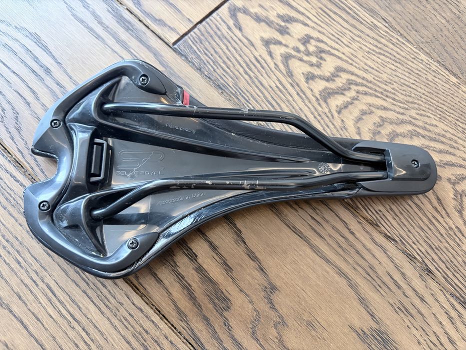 Продам велосипедное сиденье Selle Royal Seta S1
