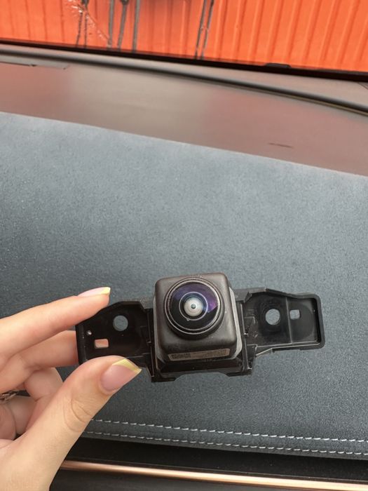 Камера переднього огляду Nissan Ariya