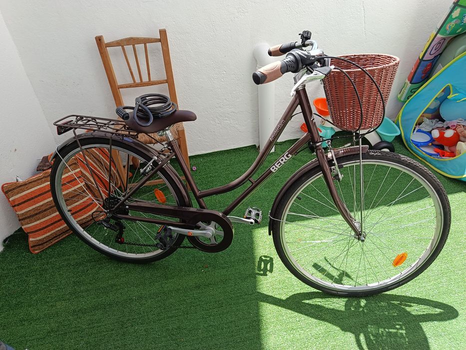 Bicicleta BERG Amsterdam – Como Nova, Pouco Usada, Cesto e Cadeado Incluídos